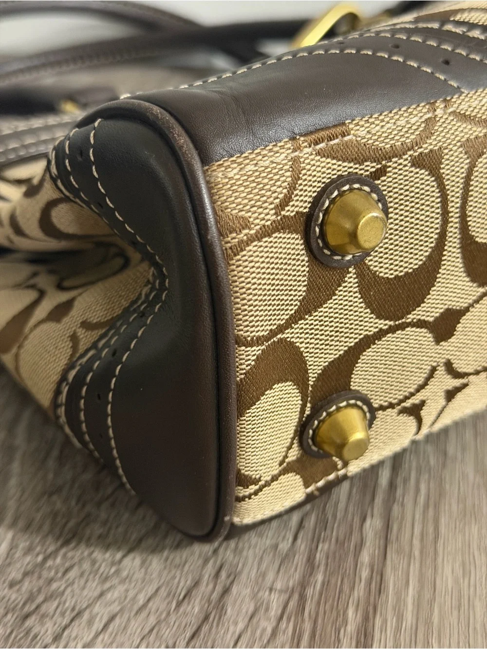 Coach Signature Shoulder Bag Purse 10507 Brown Tan Leather Classic Everyday